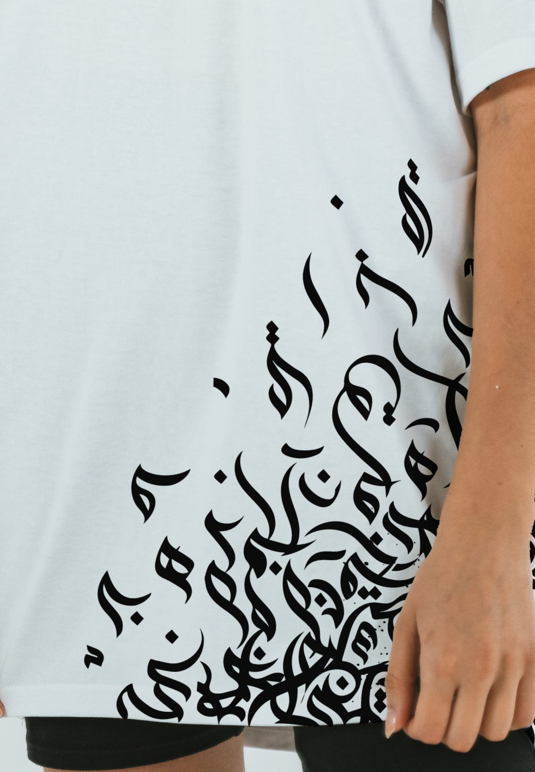 Oversized Women T-Shirt -Calligraphy R1